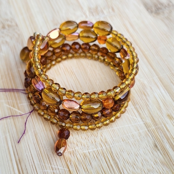 Hand Crafted Amber Beaded Memory Wire Wrap Bracelet - Picture 1 of 5